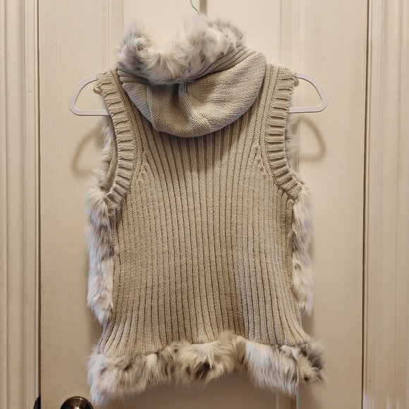 🎈2/$50 Jessica Simpson CHERISH Faux Fur Vest - Picture 10 of 13